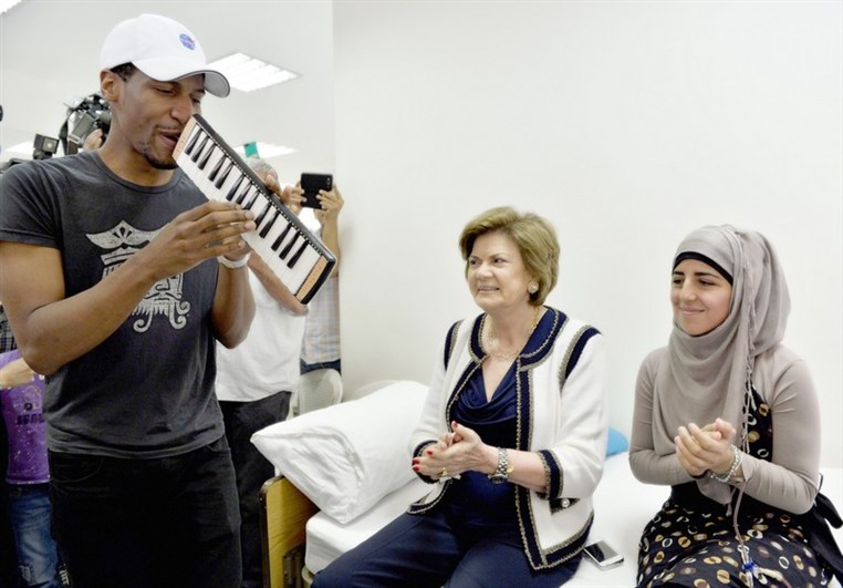 The international Jonathan Batiste and Monica Yunus  guests of honor at the Chronic Care Center